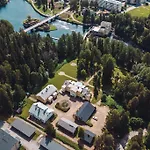 Otel Karolineburg Manor House 3*