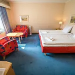 Karolineburg Manor House Hotel 3*