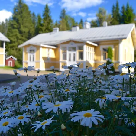 Hotelli Karolineburg Manor House 3*
