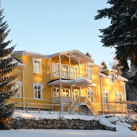 Karolineburg Manor House Otel Kajaani