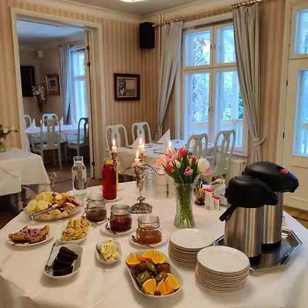 Karolineburg Manor House Otel 3*