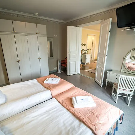 Hotel Karolineburg Manor House Kajaani