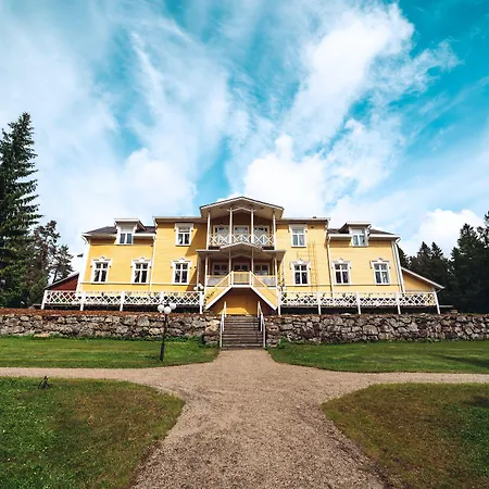 Karolineburg Manor House 3* קאיאני