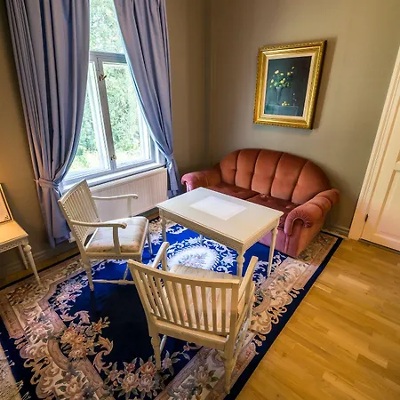 Karolineburg Manor House