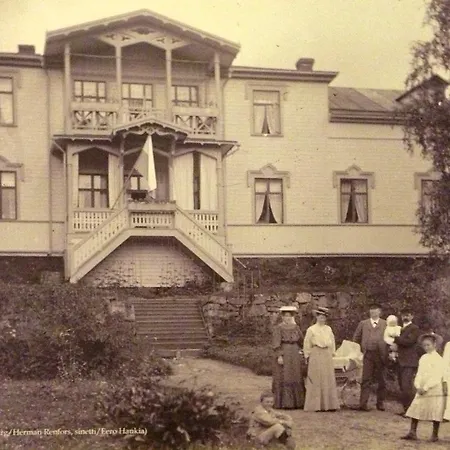 Karolineburg Manor House Kajaani
