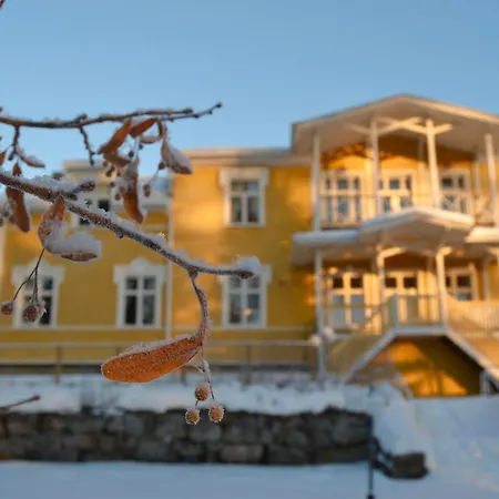 Karolineburg Manor House