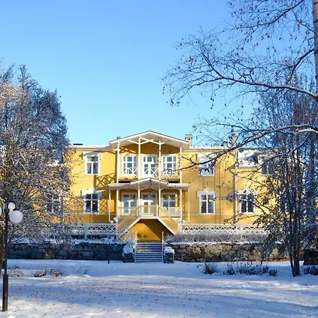 Karolineburg Manor House