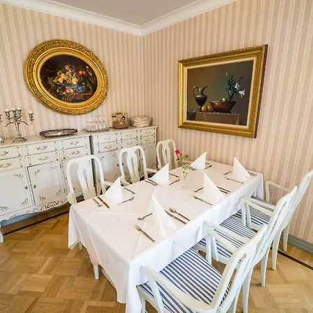 Hotel Karolineburg Manor House Kajaani