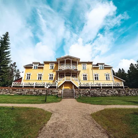 Hotel Karolineburg Manor House 3*