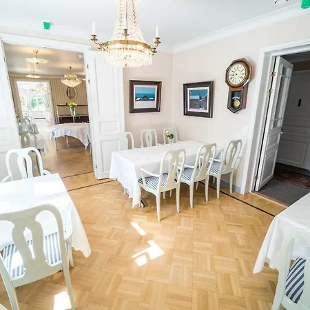 Karolineburg Manor House Ξενοδοχείο 3*