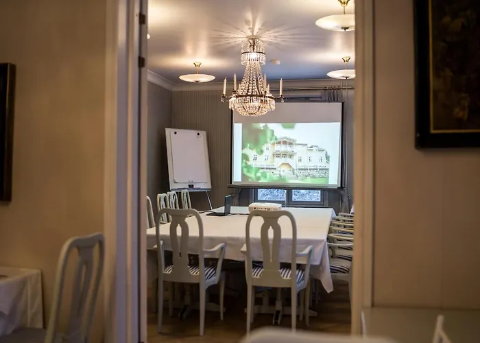 Hotel Karolineburg Manor House 3*