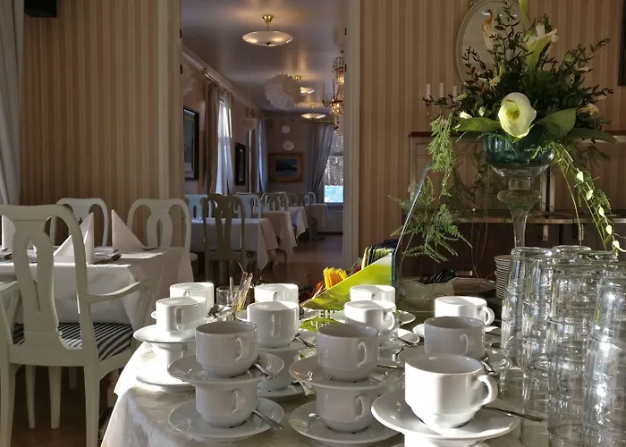 Hotel Karolineburg Manor House 3*