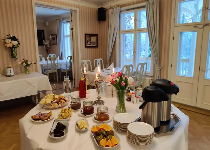 Karolineburg Manor House Hotel 3*