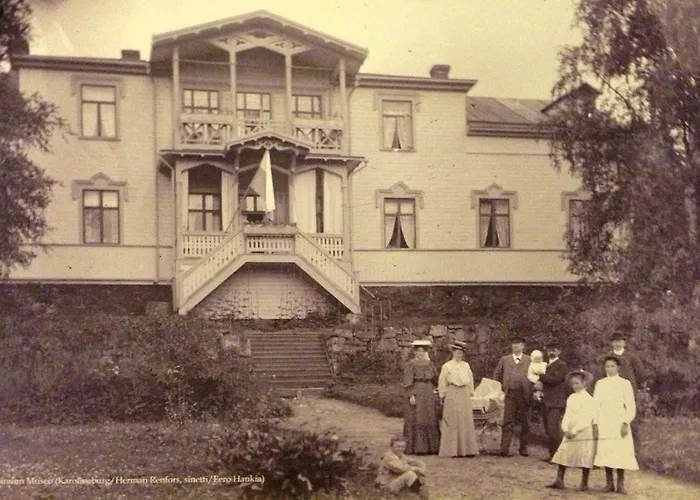Karolineburg Manor House Kajaani