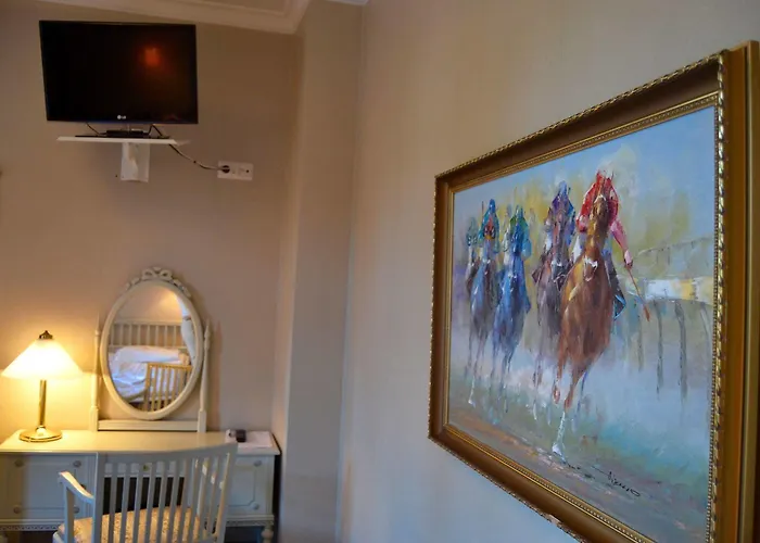 Karolineburg Manor House Hotel 3*