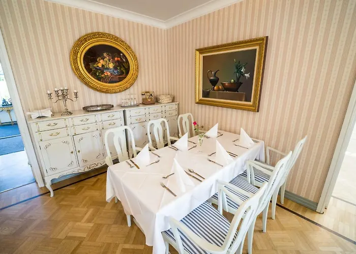 Hotel Karolineburg Manor House Kajaani