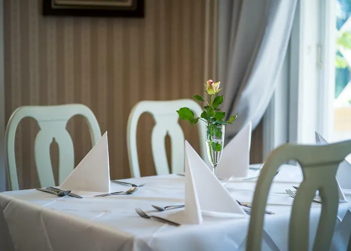 Karolineburg Manor House Hotel 3*